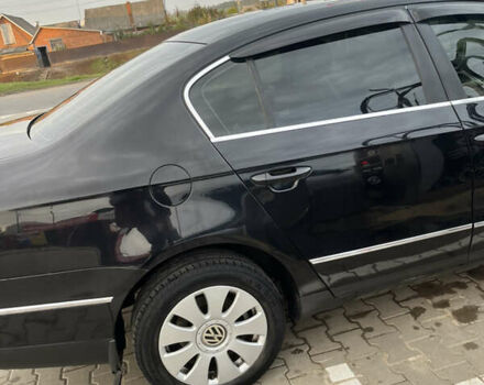 Черный Фольксваген Пассат, объемом двигателя 1.8 л и пробегом 287 тыс. км за 6500 $, фото 7 на Automoto.ua