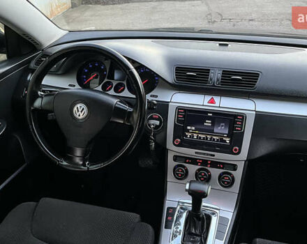 Черный Фольксваген Пассат, объемом двигателя 1.8 л и пробегом 279 тыс. км за 6200 $, фото 24 на Automoto.ua