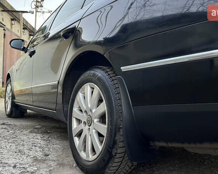 Черный Фольксваген Пассат, объемом двигателя 1.8 л и пробегом 279 тыс. км за 6200 $, фото 10 на Automoto.ua