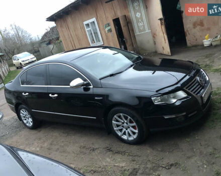Чорний Фольксваген Пассат, об'ємом двигуна 2 л та пробігом 270 тис. км за 7700 $, фото 4 на Automoto.ua