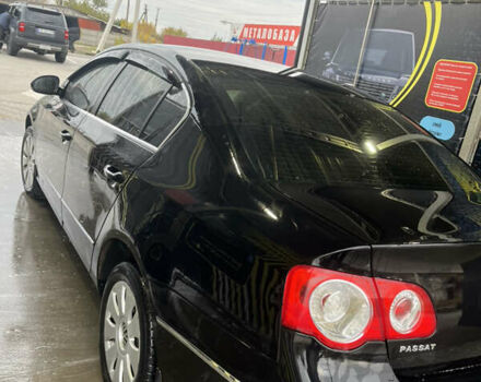Черный Фольксваген Пассат, объемом двигателя 1.8 л и пробегом 287 тыс. км за 6500 $, фото 3 на Automoto.ua