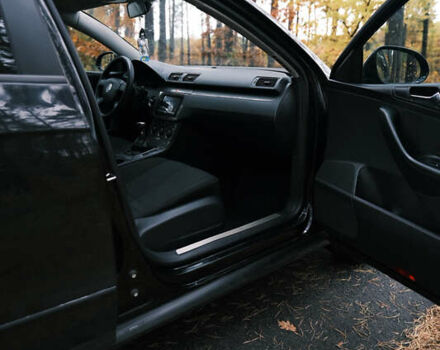 Чорний Фольксваген Пассат, об'ємом двигуна 1.8 л та пробігом 242 тис. км за 5000 $, фото 27 на Automoto.ua