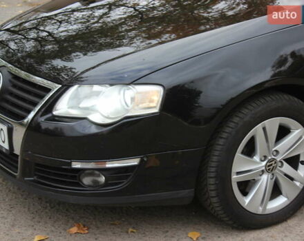 Черный Фольксваген Пассат, объемом двигателя 1.8 л и пробегом 173 тыс. км за 7500 $, фото 10 на Automoto.ua