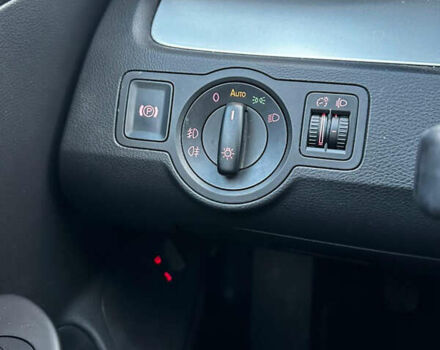 Черный Фольксваген Пассат, объемом двигателя 1.6 л и пробегом 199 тыс. км за 7950 $, фото 31 на Automoto.ua