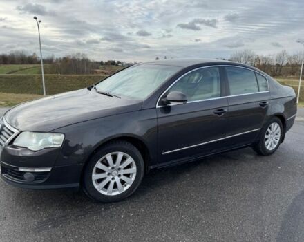 Чорний Фольксваген Пассат, об'ємом двигуна 2 л та пробігом 298 тис. км за 2200 $, фото 4 на Automoto.ua