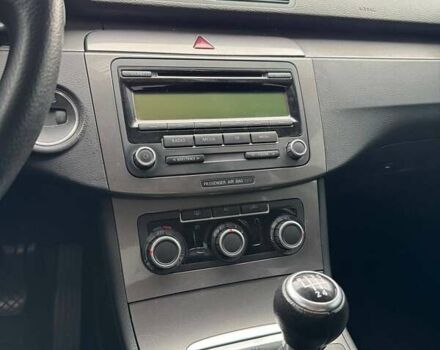 Черный Фольксваген Пассат, объемом двигателя 1.6 л и пробегом 181 тыс. км за 7950 $, фото 12 на Automoto.ua