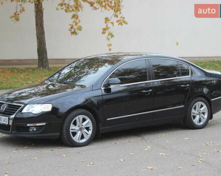 Черный Фольксваген Пассат, объемом двигателя 1.8 л и пробегом 173 тыс. км за 7500 $, фото 1 на Automoto.ua