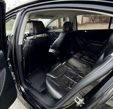 Черный Фольксваген Пассат, объемом двигателя 1.99 л и пробегом 274 тыс. км за 6100 $, фото 4 на Automoto.ua