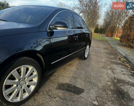 Черный Фольксваген Пассат, объемом двигателя 1.6 л и пробегом 294 тыс. км за 7600 $, фото 1 на Automoto.ua