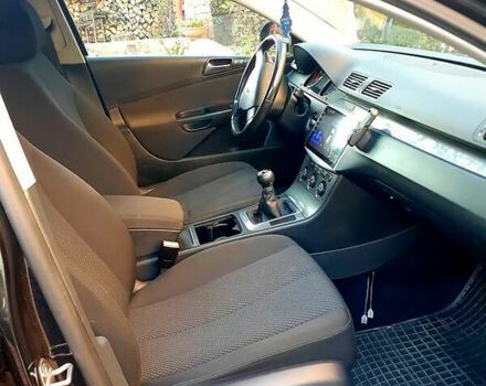 Чорний Фольксваген Пассат, об'ємом двигуна 1.6 л та пробігом 290 тис. км за 7500 $, фото 4 на Automoto.ua