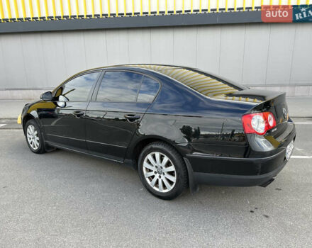 Черный Фольксваген Пассат, объемом двигателя 1.8 л и пробегом 247 тыс. км за 5999 $, фото 4 на Automoto.ua