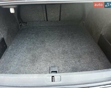 Черный Фольксваген Пассат, объемом двигателя 1.6 л и пробегом 294 тыс. км за 7600 $, фото 21 на Automoto.ua