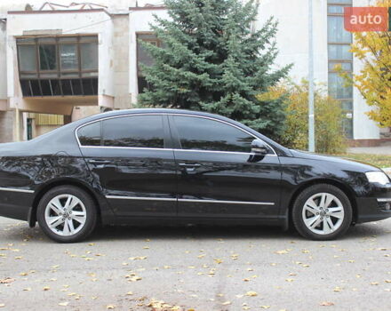 Черный Фольксваген Пассат, объемом двигателя 1.8 л и пробегом 173 тыс. км за 7500 $, фото 5 на Automoto.ua