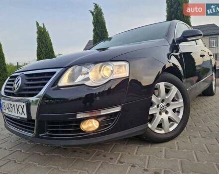 Черный Фольксваген Пассат, объемом двигателя 1.6 л и пробегом 198 тыс. км за 8499 $, фото 3 на Automoto.ua