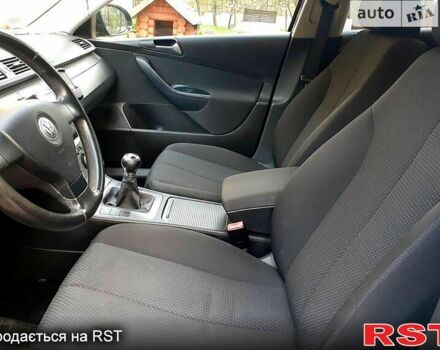 Чорний Фольксваген Пассат, об'ємом двигуна 1.6 л та пробігом 290 тис. км за 7500 $, фото 2 на Automoto.ua