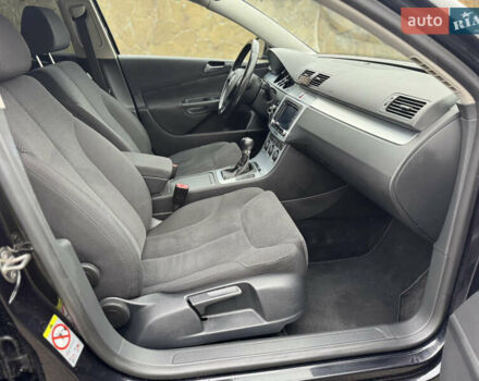 Чорний Фольксваген Пассат, об'ємом двигуна 1.8 л та пробігом 191 тис. км за 6950 $, фото 33 на Automoto.ua