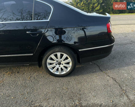 Черный Фольксваген Пассат, объемом двигателя 1.6 л и пробегом 294 тыс. км за 7600 $, фото 10 на Automoto.ua