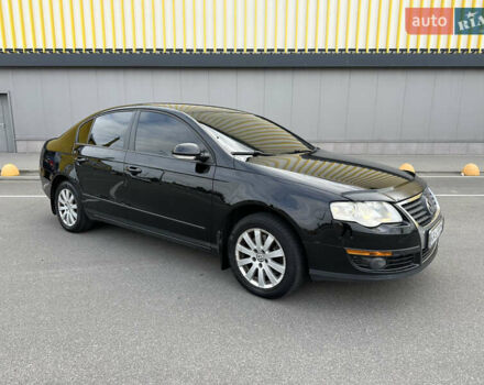 Черный Фольксваген Пассат, объемом двигателя 1.8 л и пробегом 247 тыс. км за 5999 $, фото 3 на Automoto.ua