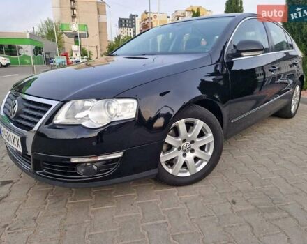 Черный Фольксваген Пассат, объемом двигателя 1.6 л и пробегом 198 тыс. км за 8499 $, фото 6 на Automoto.ua