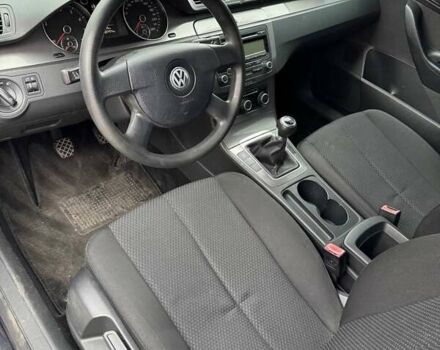 Черный Фольксваген Пассат, объемом двигателя 1.6 л и пробегом 181 тыс. км за 7950 $, фото 7 на Automoto.ua