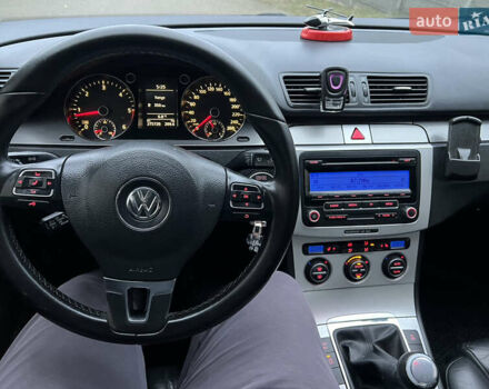 Черный Фольксваген Пассат, объемом двигателя 1.99 л и пробегом 275 тыс. км за 5750 $, фото 23 на Automoto.ua