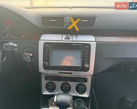 Черный Фольксваген Пассат, объемом двигателя 1.8 л и пробегом 267 тыс. км за 7000 $, фото 6 на Automoto.ua