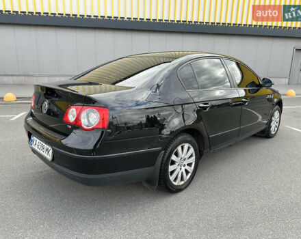 Черный Фольксваген Пассат, объемом двигателя 1.8 л и пробегом 247 тыс. км за 5999 $, фото 6 на Automoto.ua