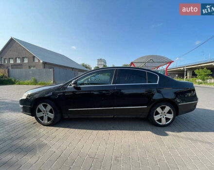 Черный Фольксваген Пассат, объемом двигателя 1.8 л и пробегом 208 тыс. км за 7000 $, фото 2 на Automoto.ua