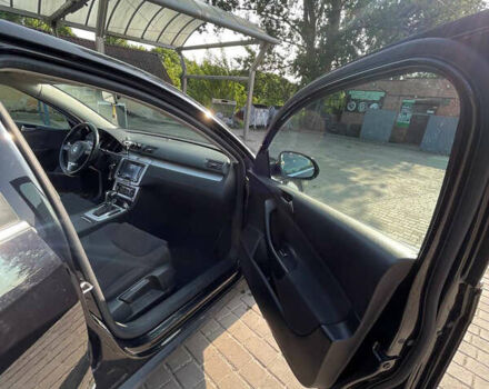 Черный Фольксваген Пассат, объемом двигателя 1.8 л и пробегом 208 тыс. км за 7000 $, фото 11 на Automoto.ua