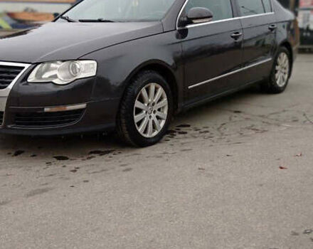 Чорний Фольксваген Пассат, об'ємом двигуна 1.8 л та пробігом 308 тис. км за 8000 $, фото 2 на Automoto.ua