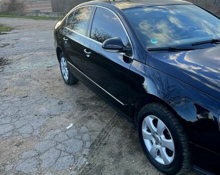 Черный Фольксваген Пассат, объемом двигателя 2 л и пробегом 195 тыс. км за 4700 $, фото 5 на Automoto.ua