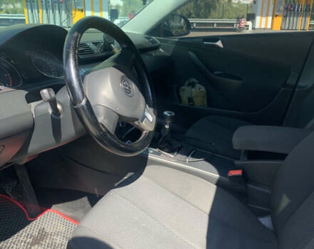 Чорний Фольксваген Пассат, об'ємом двигуна 1.97 л та пробігом 230 тис. км за 7500 $, фото 8 на Automoto.ua