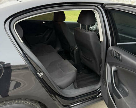 Чорний Фольксваген Пассат, об'ємом двигуна 1.8 л та пробігом 260 тис. км за 6900 $, фото 16 на Automoto.ua