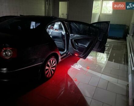 Черный Фольксваген Пассат, объемом двигателя 1.97 л и пробегом 257 тыс. км за 9600 $, фото 8 на Automoto.ua