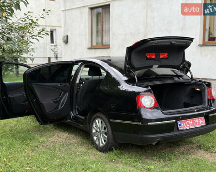 Черный Фольксваген Пассат, объемом двигателя 1.6 л и пробегом 221 тыс. км за 7550 $, фото 27 на Automoto.ua