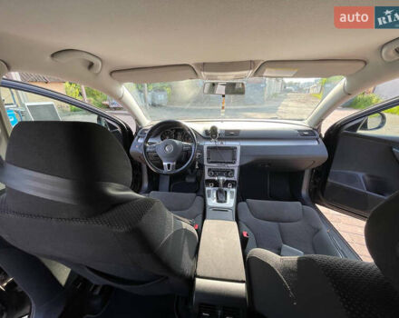 Черный Фольксваген Пассат, объемом двигателя 1.8 л и пробегом 208 тыс. км за 7000 $, фото 14 на Automoto.ua