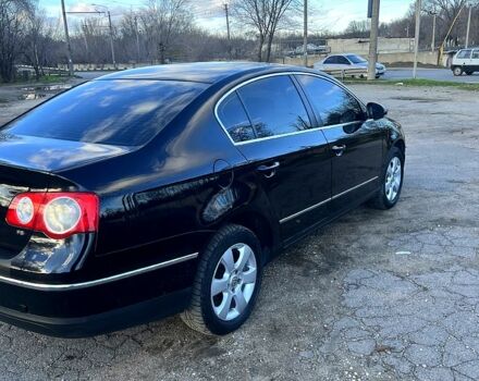 Чорний Фольксваген Пассат, об'ємом двигуна 2 л та пробігом 195 тис. км за 4700 $, фото 4 на Automoto.ua