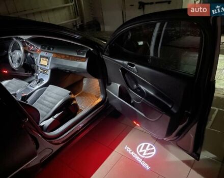 Черный Фольксваген Пассат, объемом двигателя 1.97 л и пробегом 257 тыс. км за 9600 $, фото 10 на Automoto.ua