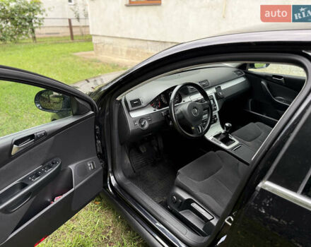 Черный Фольксваген Пассат, объемом двигателя 1.6 л и пробегом 221 тыс. км за 7550 $, фото 8 на Automoto.ua