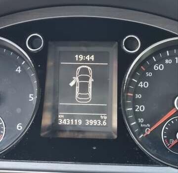 Фольксваген Пассат 2011 в Фастове на Automoto.ua Черный Фольксваген Пассат, объемом двигателя 1.97 л и пробегом 343 тыс. км за 9600 $, фото 13 на Automoto.ua