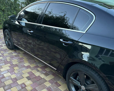 Черный Фольксваген Пассат, объемом двигателя 1.8 л и пробегом 245 тыс. км за 11500 $, фото 12 на Automoto.ua