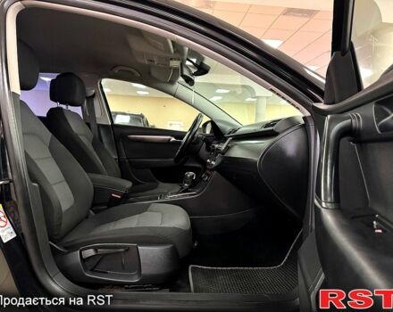 Черный Фольксваген Пассат, объемом двигателя 1.8 л и пробегом 196 тыс. км за 8900 $, фото 6 на Automoto.ua