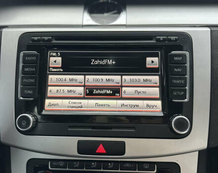 Черный Фольксваген Пассат, объемом двигателя 1.6 л и пробегом 293 тыс. км за 10150 $, фото 16 на Automoto.ua