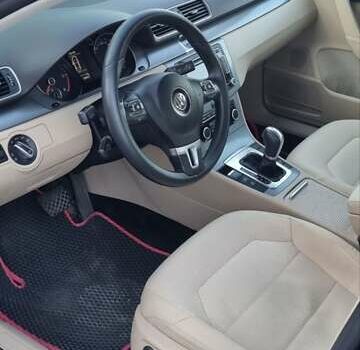 Фольксваген Пассат 2011 в Фастове на Automoto.ua Черный Фольксваген Пассат, объемом двигателя 1.97 л и пробегом 343 тыс. км за 9600 $, фото 17 на Automoto.ua