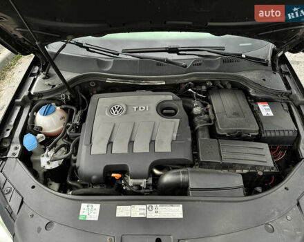 Черный Фольксваген Пассат, объемом двигателя 1.6 л и пробегом 248 тыс. км за 10000 $, фото 17 на Automoto.ua