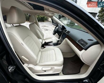 Черный Фольксваген Пассат, объемом двигателя 2.5 л и пробегом 216 тыс. км за 9999 $, фото 31 на Automoto.ua