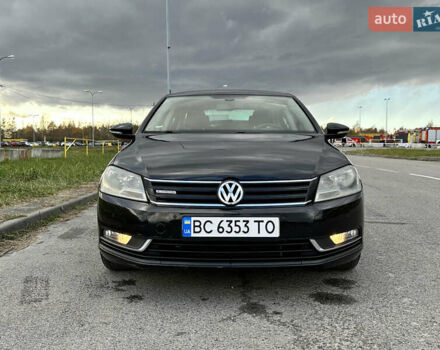 Черный Фольксваген Пассат, объемом двигателя 1.6 л и пробегом 248 тыс. км за 10000 $, фото 1 на Automoto.ua