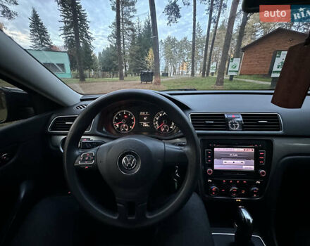 Черный Фольксваген Пассат, объемом двигателя 2.5 л и пробегом 210 тыс. км за 9699 $, фото 13 на Automoto.ua