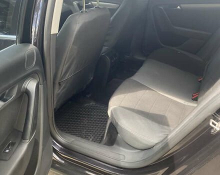 Черный Фольксваген Пассат, объемом двигателя 1.8 л и пробегом 160 тыс. км за 9000 $, фото 8 на Automoto.ua