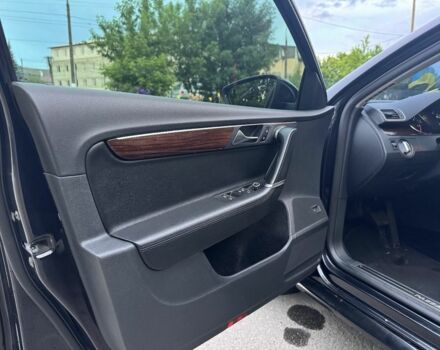 Чорний Фольксваген Пассат, об'ємом двигуна 2 л та пробігом 170 тис. км за 10999 $, фото 11 на Automoto.ua